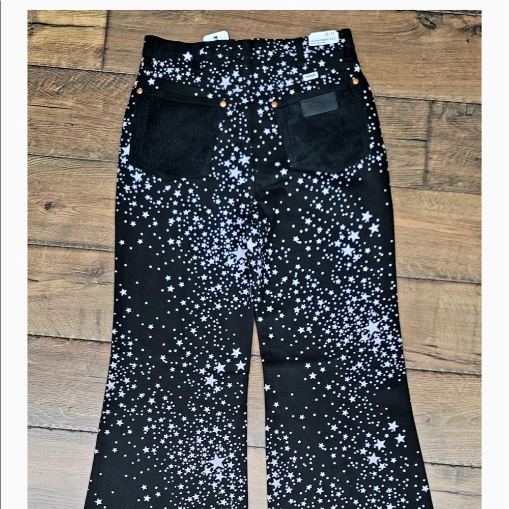 Wrangler Vintage Cosmic Cowgirl Flares. NWT.